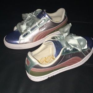 BASKET HEART BAUBLE PUMAS
